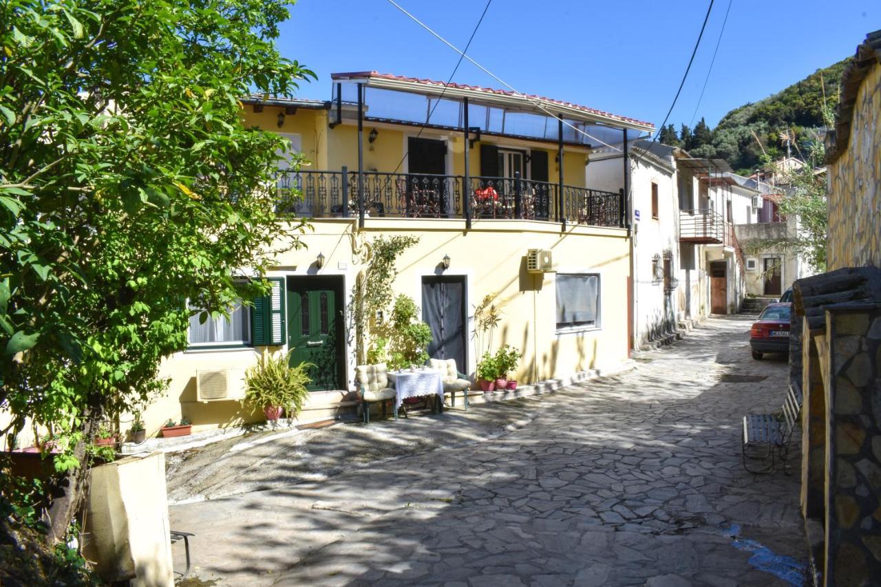 Marilou'S Cottage Ágios Matthaíos Exterior foto